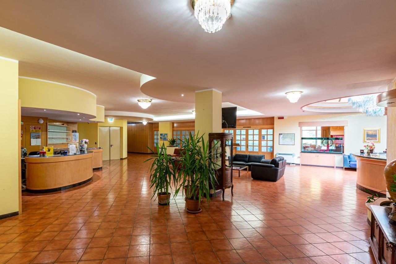 Hotel Villa Strassoldo "Ex Attianese Hotel Restaurant" Cervignano del Friuli Ngoại thất bức ảnh