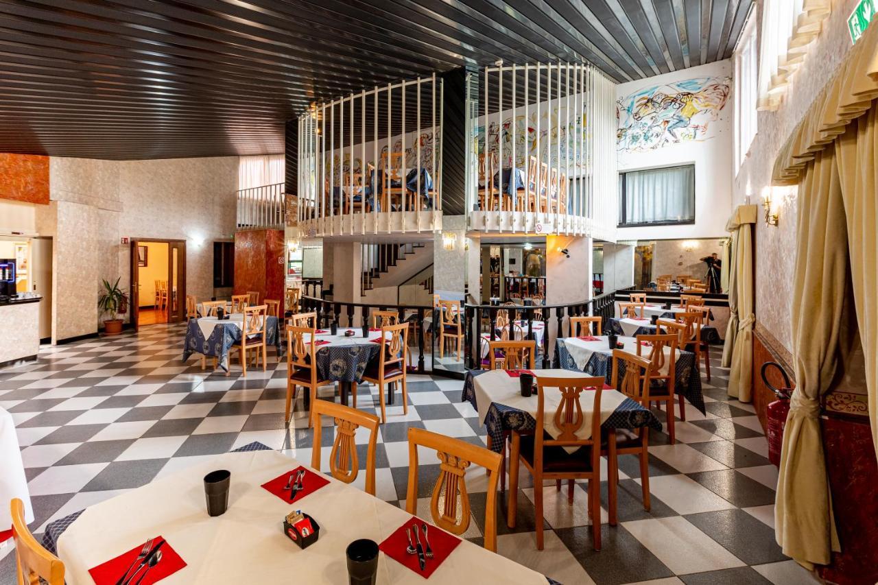 Hotel Villa Strassoldo "Ex Attianese Hotel Restaurant" Cervignano del Friuli Ngoại thất bức ảnh