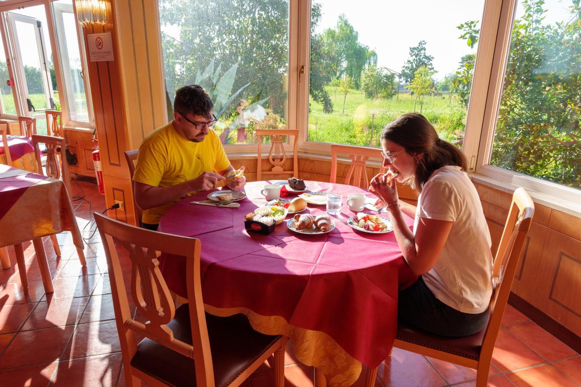 Hotel Villa Strassoldo "Ex Attianese Hotel Restaurant" Cervignano del Friuli Ngoại thất bức ảnh