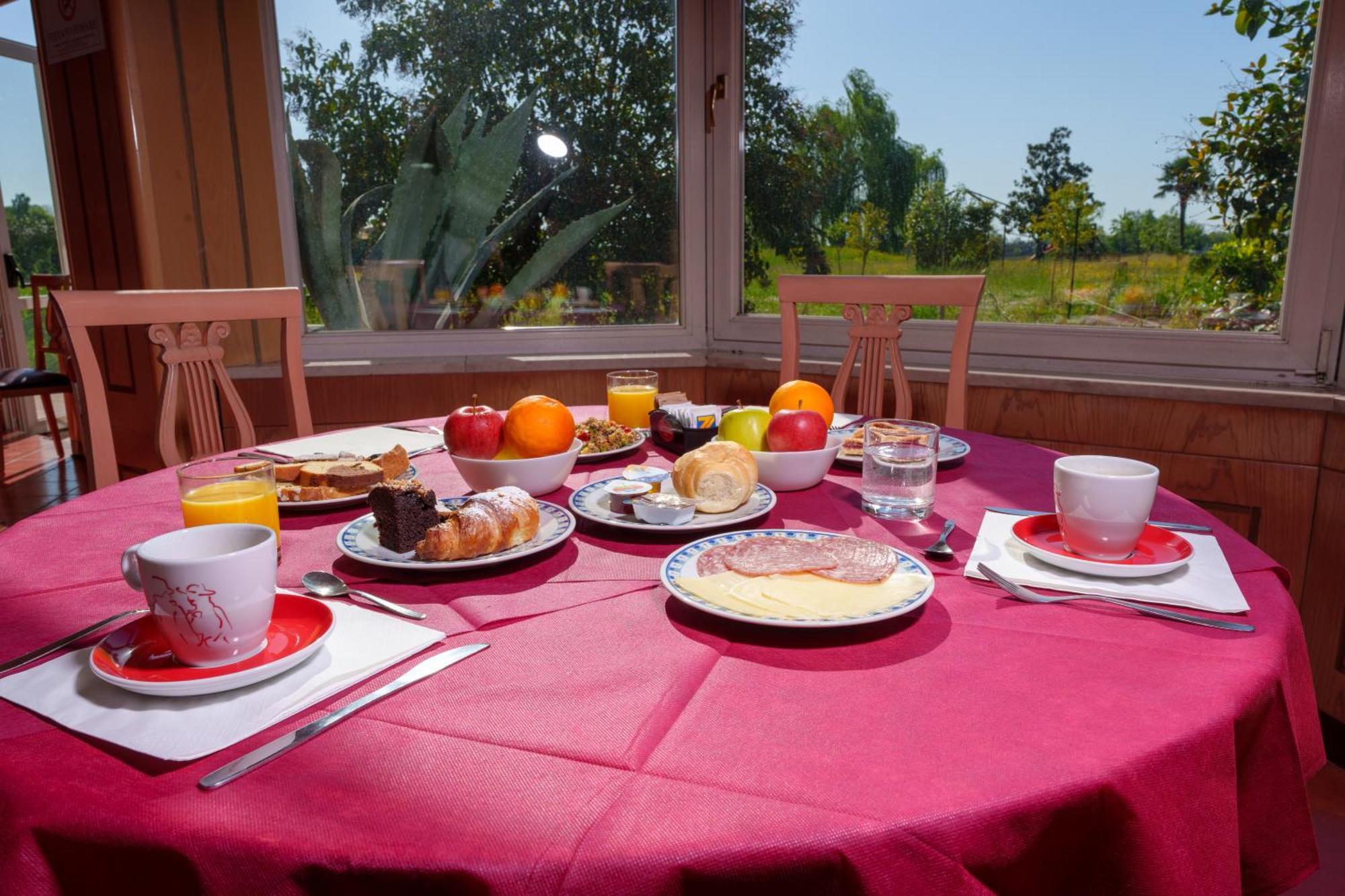 Hotel Villa Strassoldo "Ex Attianese Hotel Restaurant" Cervignano del Friuli Ngoại thất bức ảnh