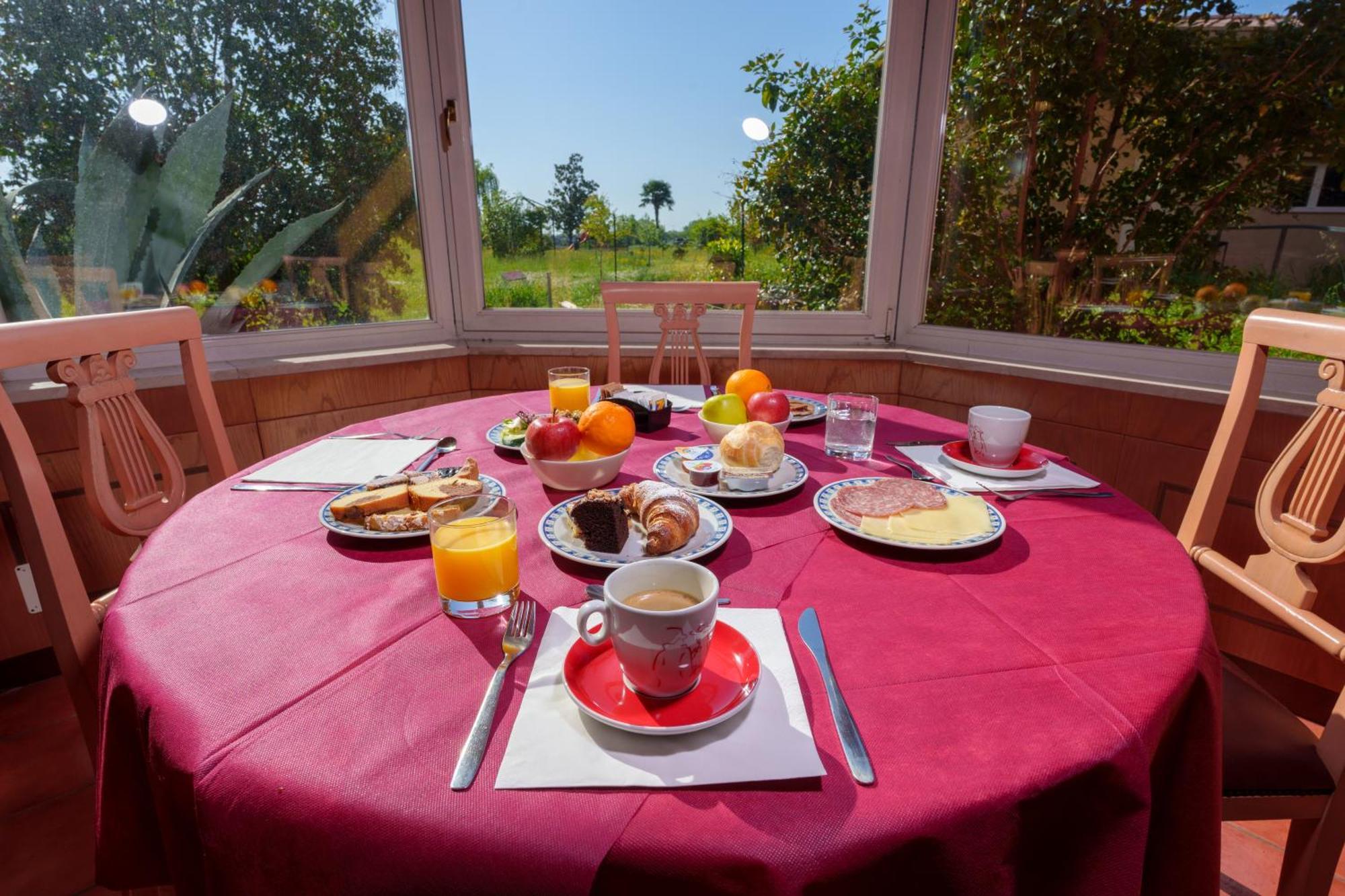 Hotel Villa Strassoldo "Ex Attianese Hotel Restaurant" Cervignano del Friuli Ngoại thất bức ảnh