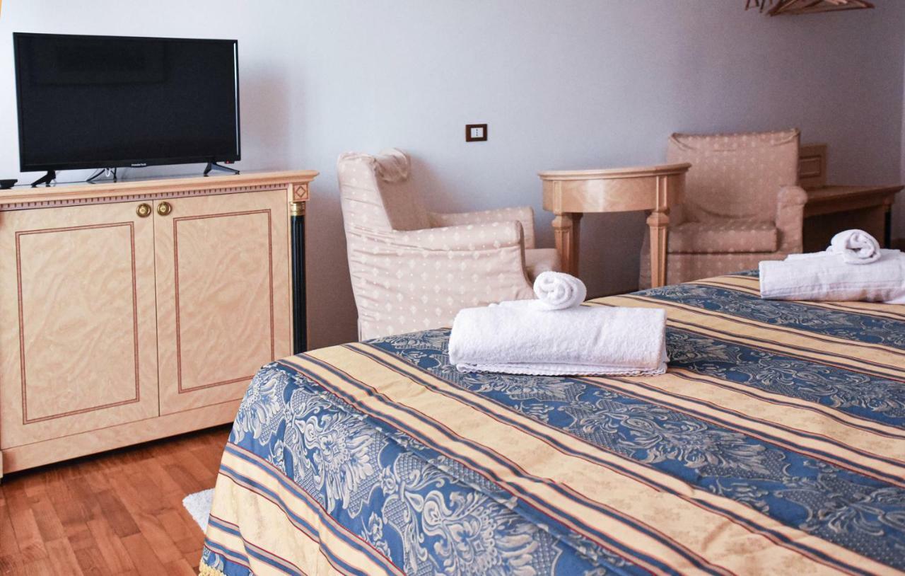 Hotel Villa Strassoldo "Ex Attianese Hotel Restaurant" Cervignano del Friuli Ngoại thất bức ảnh